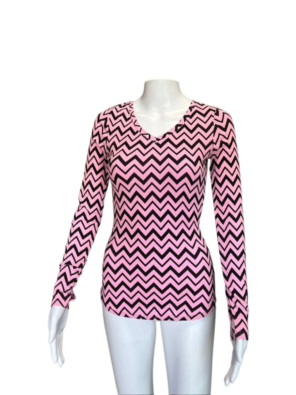 No Boundaries Pink and Black Chevron Long Sleeve Small